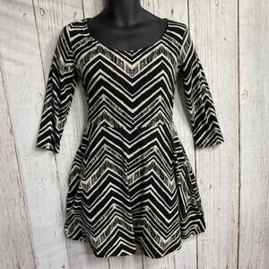 Xhilaration Dress Women Size M Black Chevron Open Back Long Sleeve Scoop Neck